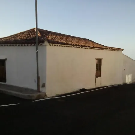 Casa El Comisario * El Tanque